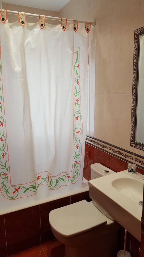Hostal Rosi لاريدو المظهر الخارجي الصورة